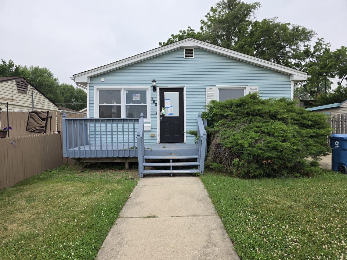 516 N Lancaster Ave., Aurora, IL 60506