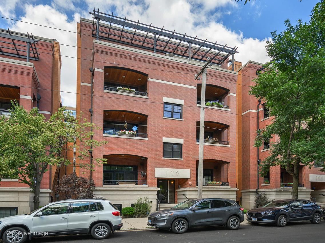 106 S Sangamon St. #4S, Chicago, IL 60607