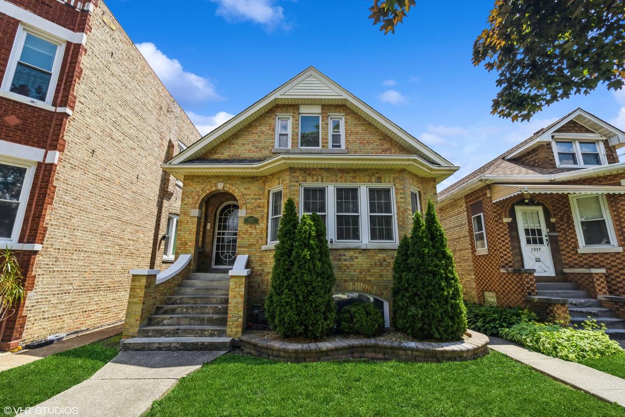 1325 Gunderson Ave., Berwyn, IL 60402