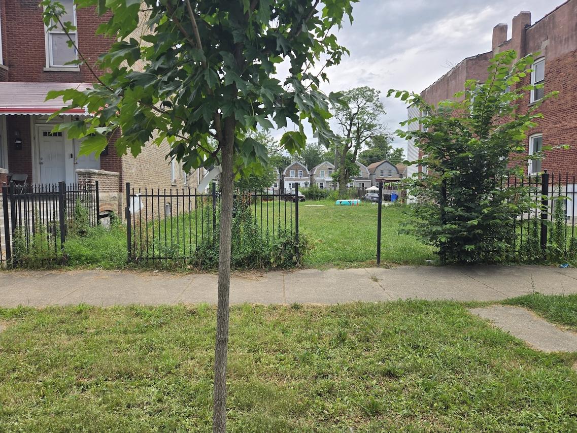 4221 W Maypole Ave., Chicago, IL 60624