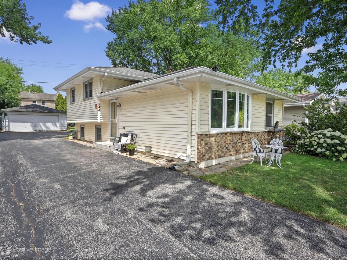0S544 East St., Winfield, IL 60190
