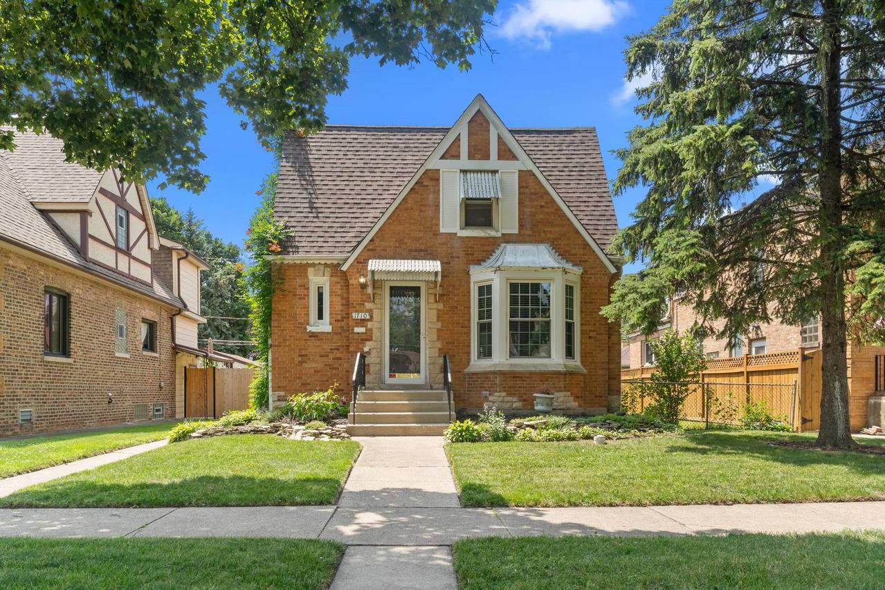 1710 N 74th Ct., Elmwood Park, IL 60707