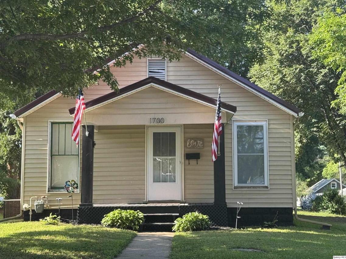 1700 Sycamore St., Quincy, IL 62301