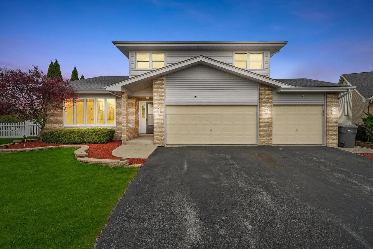 9028 Robin Ct., Orland Hills, IL 60487