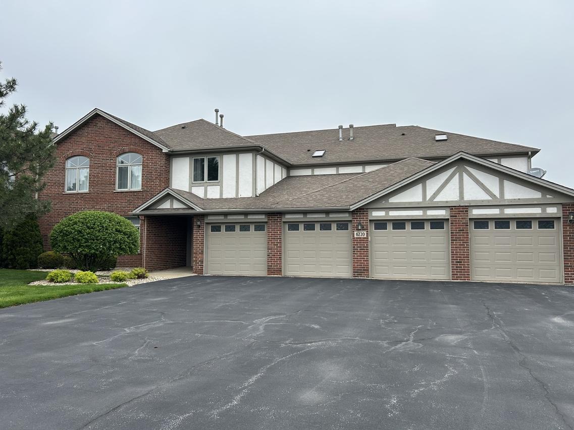6220 Misty Pines Dr. #3, Tinley Park, IL 60477
