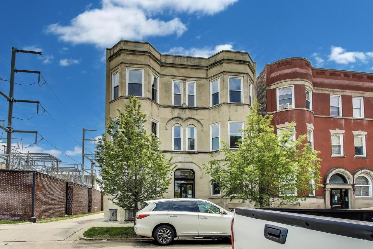 737 E 50th St. #4, Chicago, IL 60615