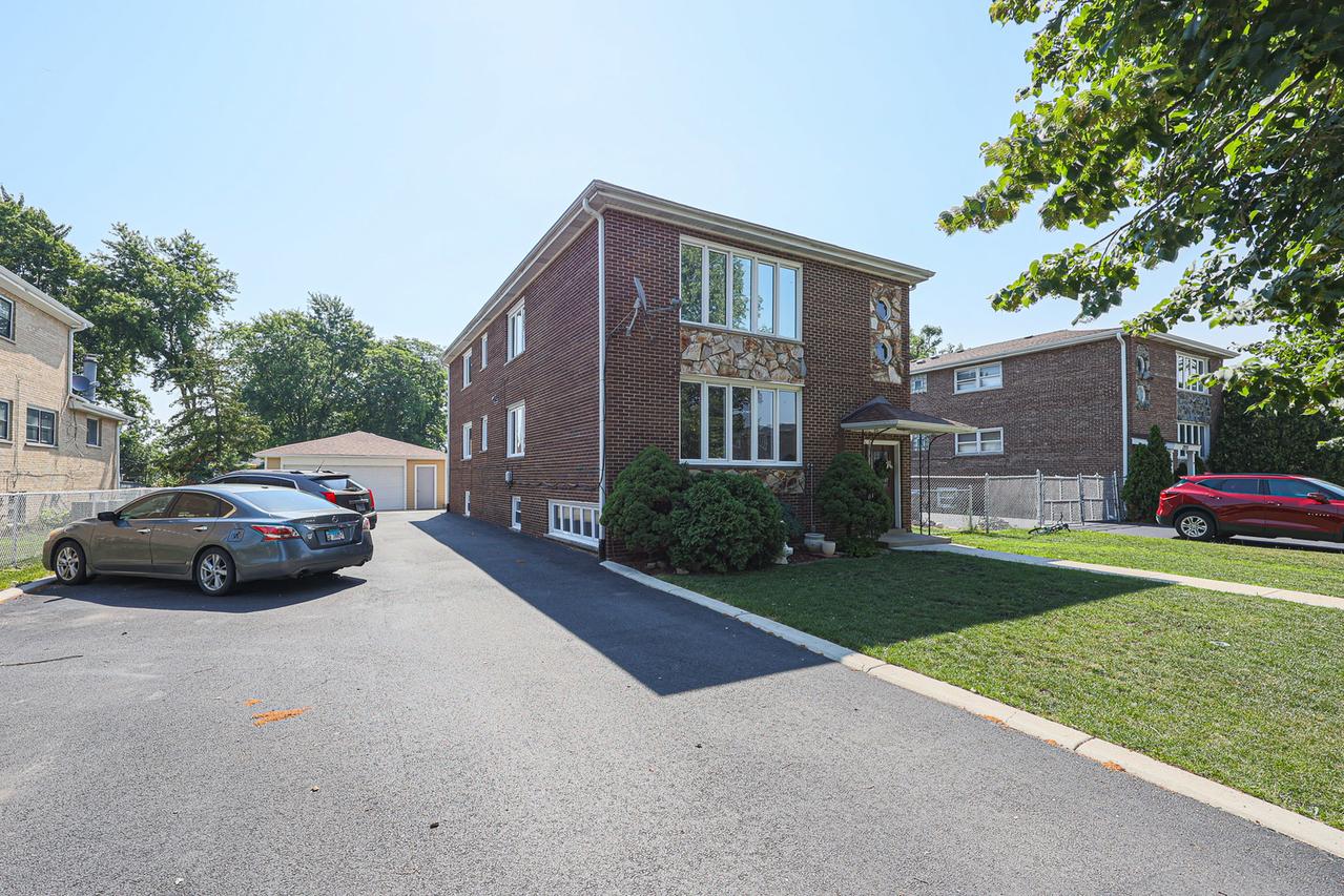 7549 Banks St., Justice, IL 60458