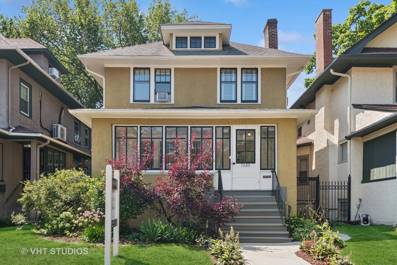 1525 W Birchwood Ave., Chicago, IL 60626