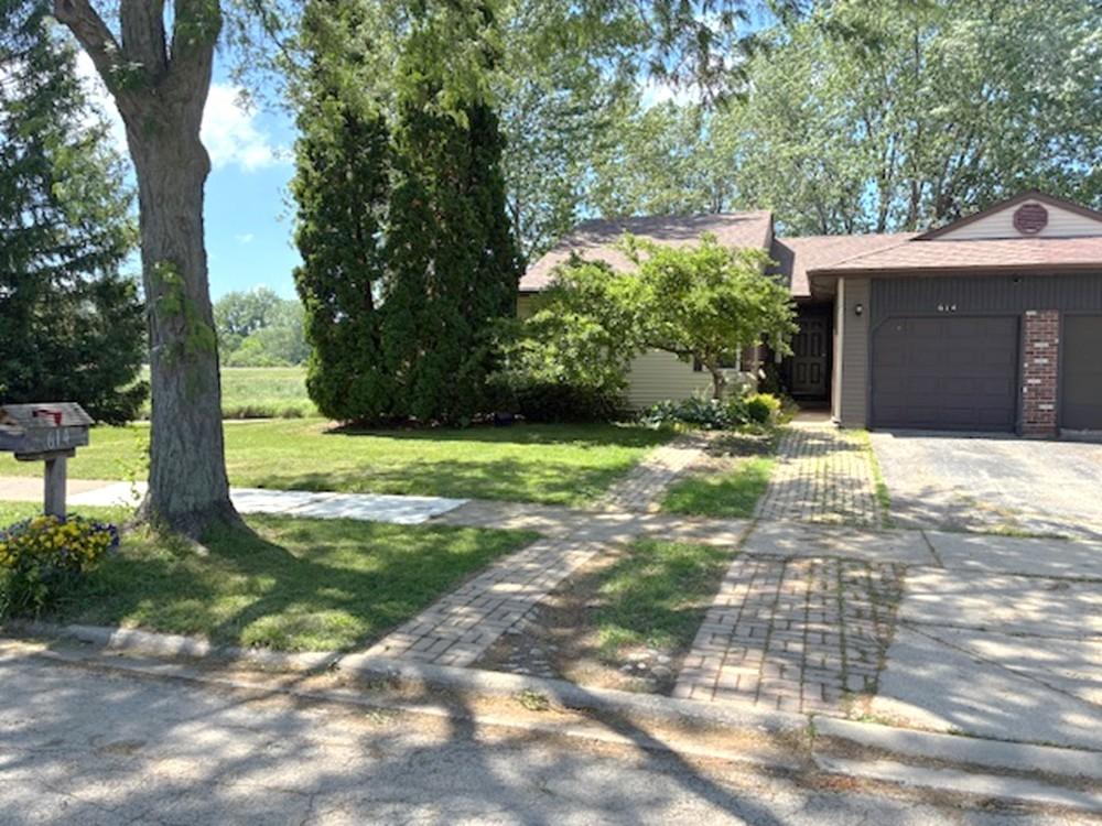 614 Lyon Ct., Buffalo Grove, IL 60089