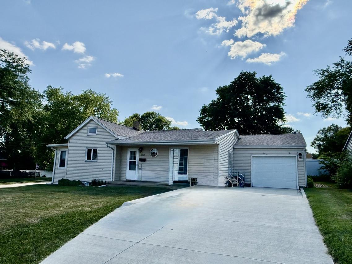 2503 Main St., Peru, IL 61354