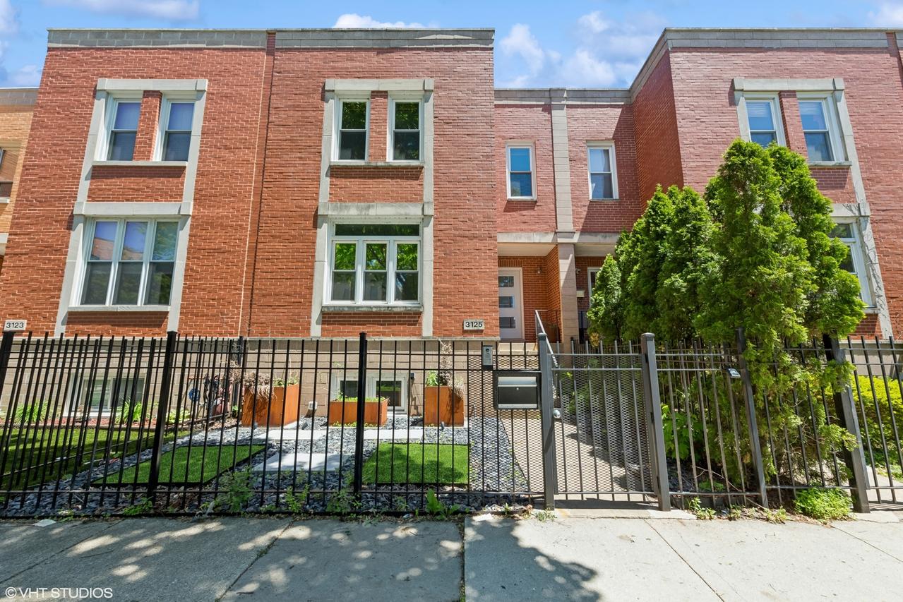 3125 S Giles Ave., Chicago, IL 60616