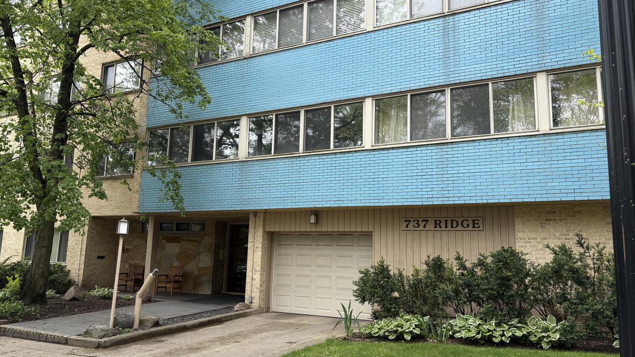 737 Ridge Ave. #2E, Evanston, IL 60202