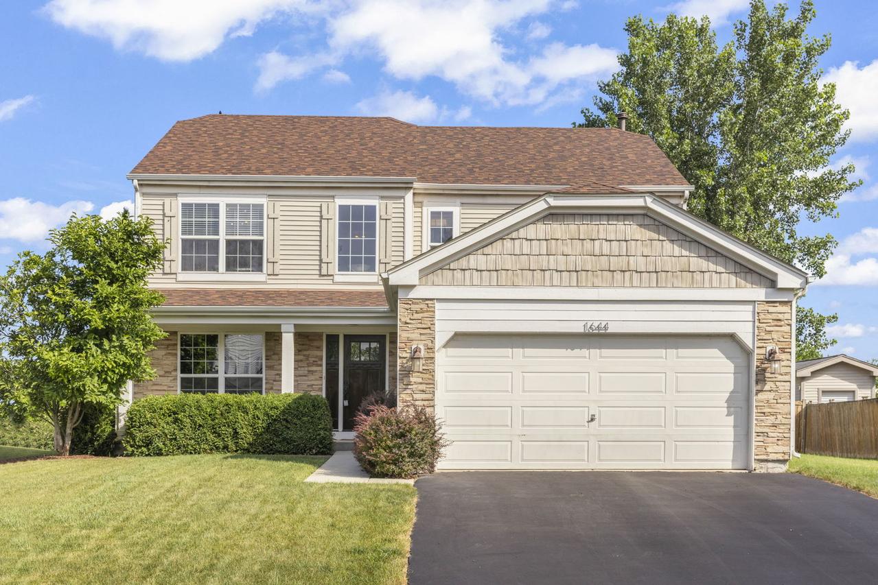 1644 Prairieview Blvd., Bolingbrook, IL 60490