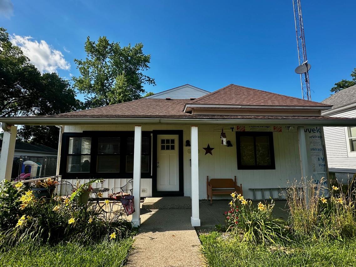 415 W Johnson St., Clinton, IL 61727