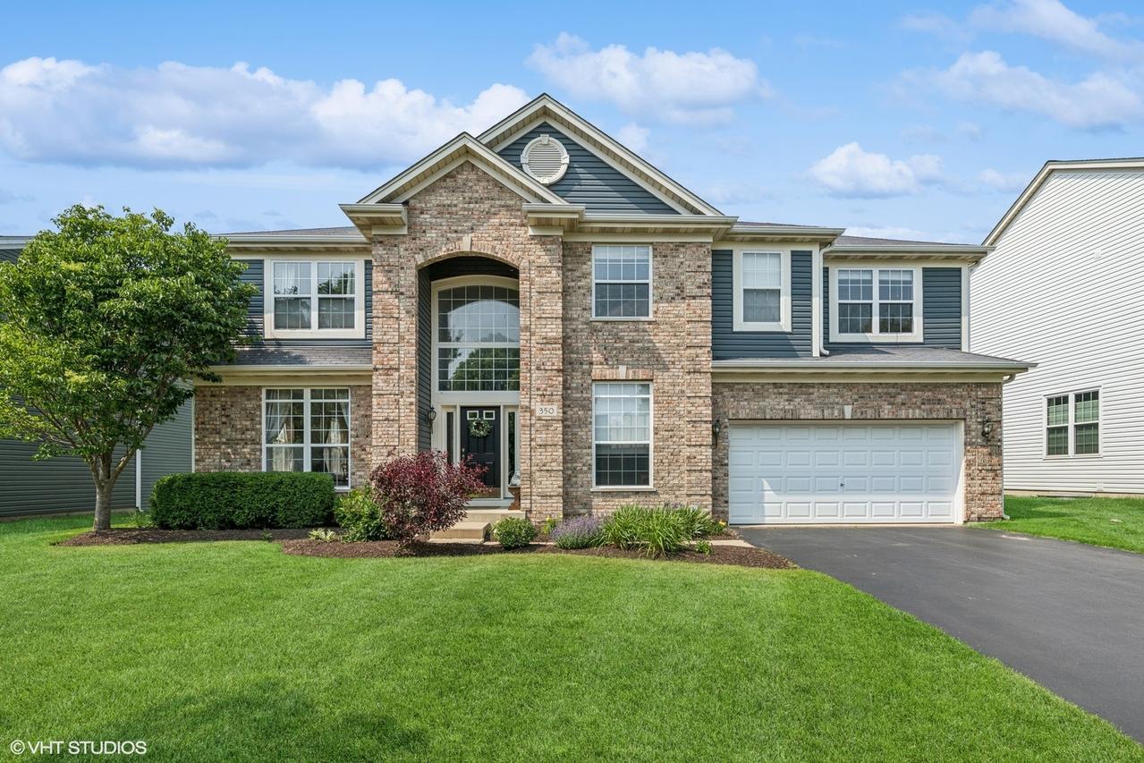 350 Sterling Cir., Cary, IL 60013