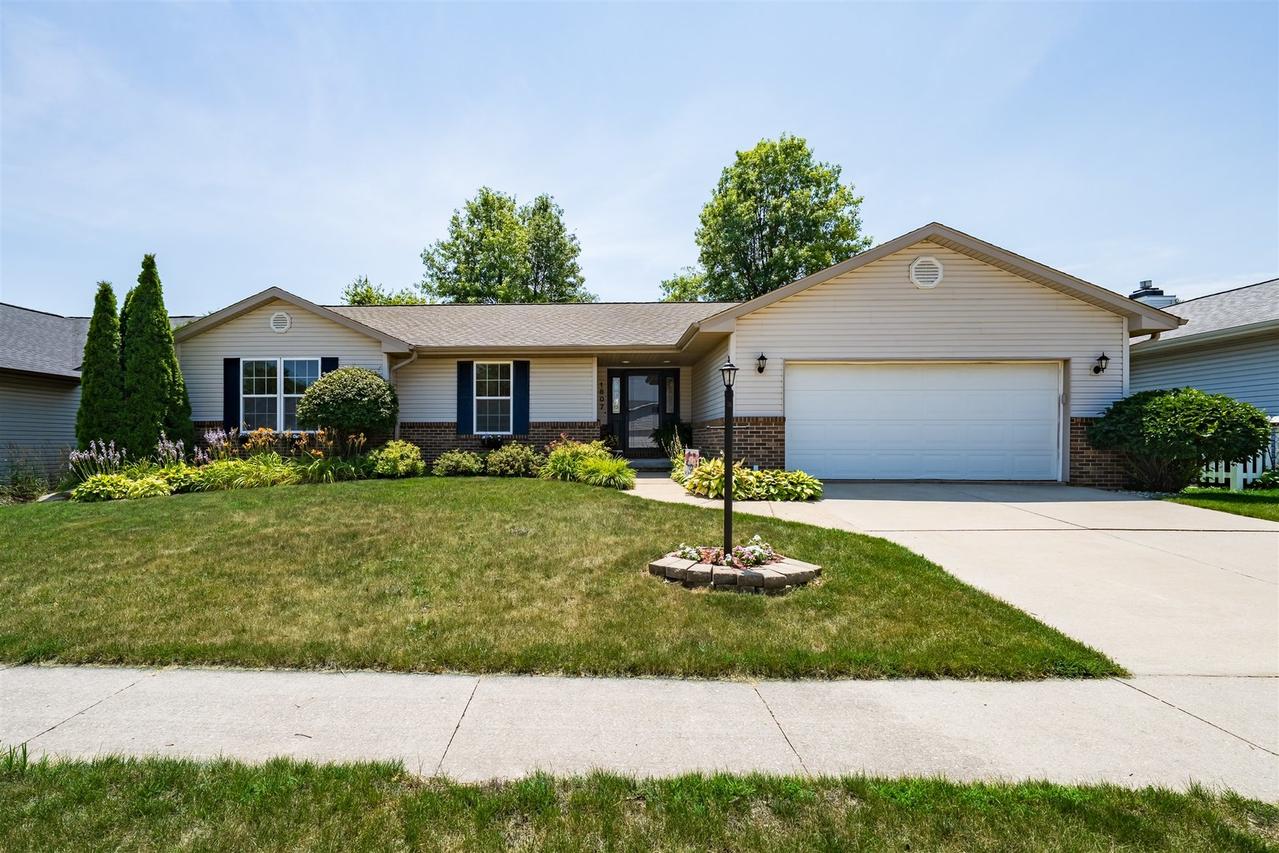 1807 Trails Dr., Urbana, IL 61802