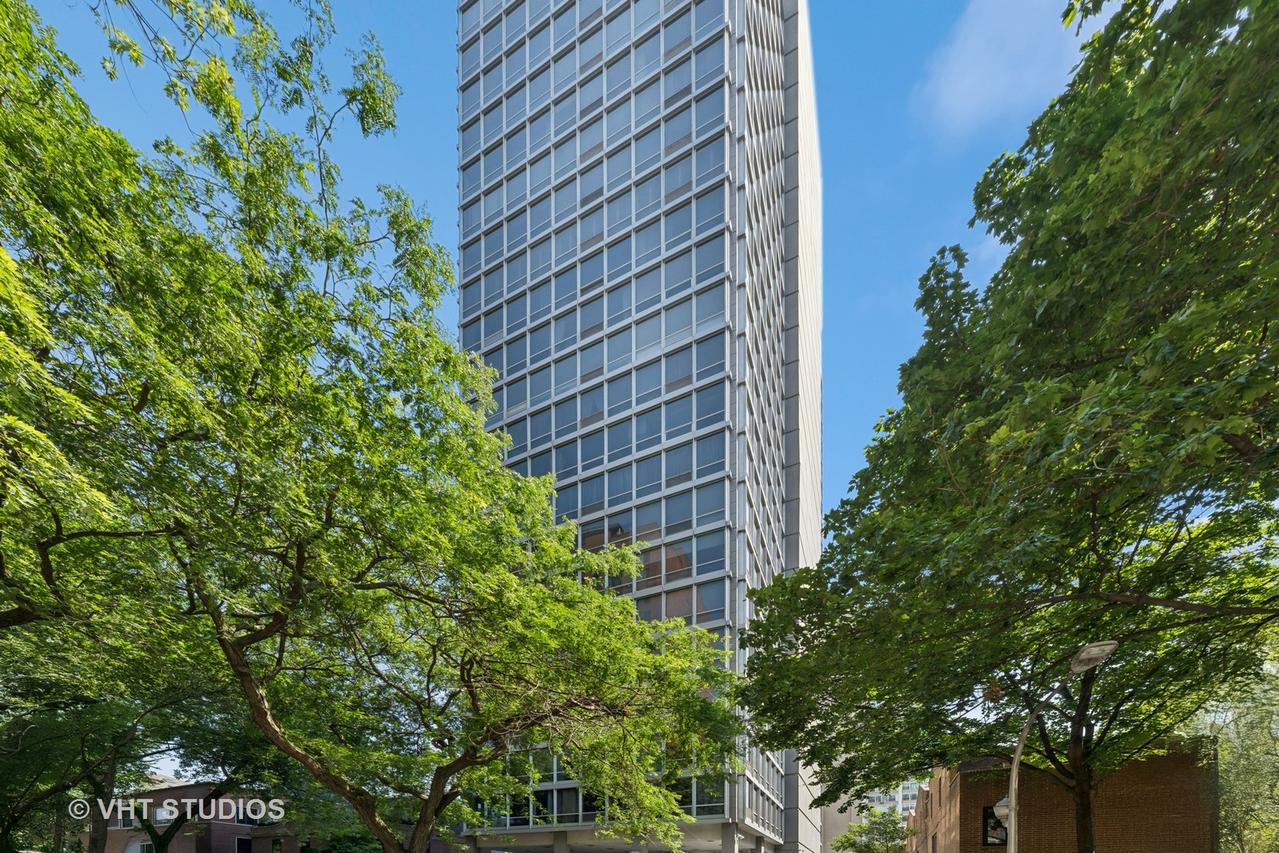 339 W Barry Ave. #3BC, Chicago, IL 60657