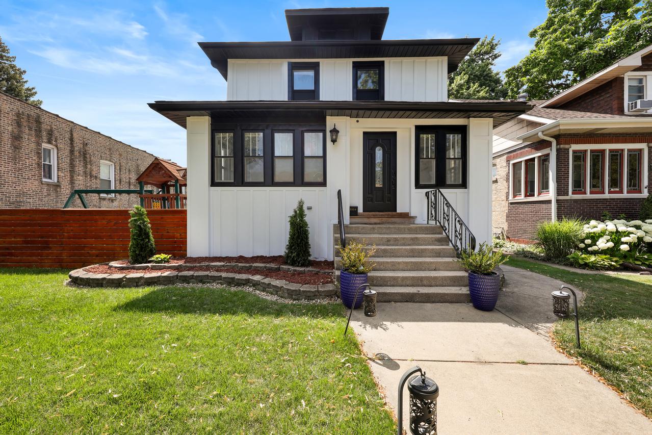 3330 East Ave., Berwyn, IL 60402