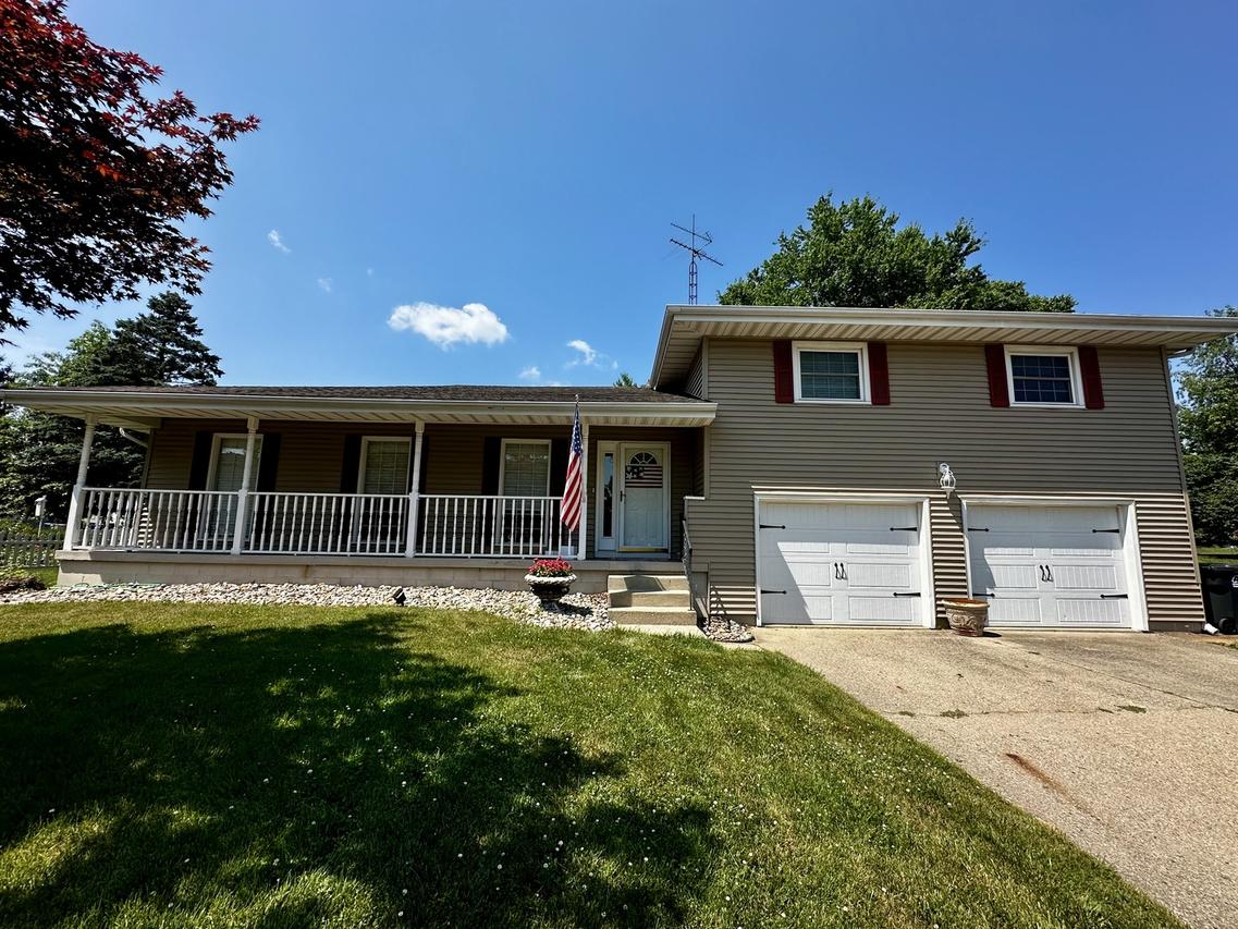 4670 N Adams Dr., Decatur, IL 62526