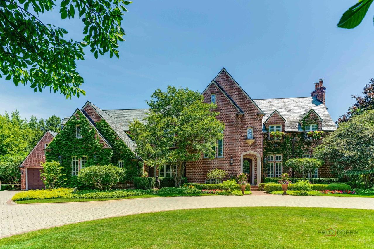 51 Sequoia Ct., Lake Forest, IL 60045