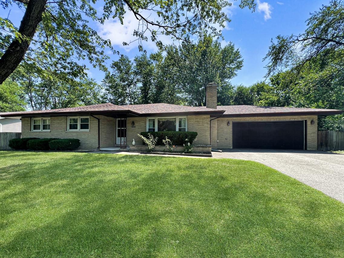 17225 Laflin Ave., East Hazel Crest, IL 60429