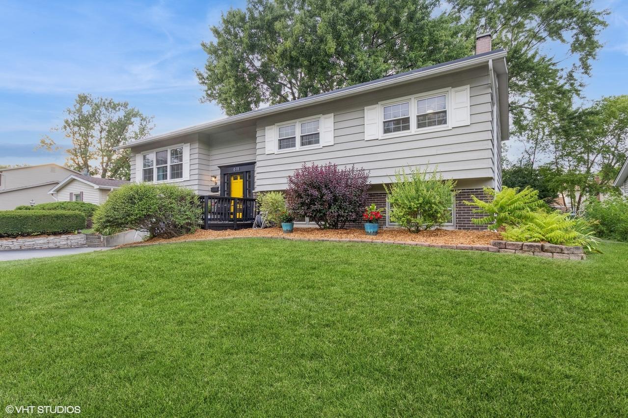 618 W Burr Oak Dr., Arlington Heights, IL 60004