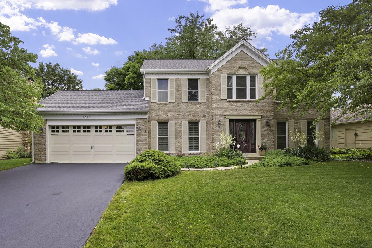 1529 Meadowland Dr., Naperville, IL 60540