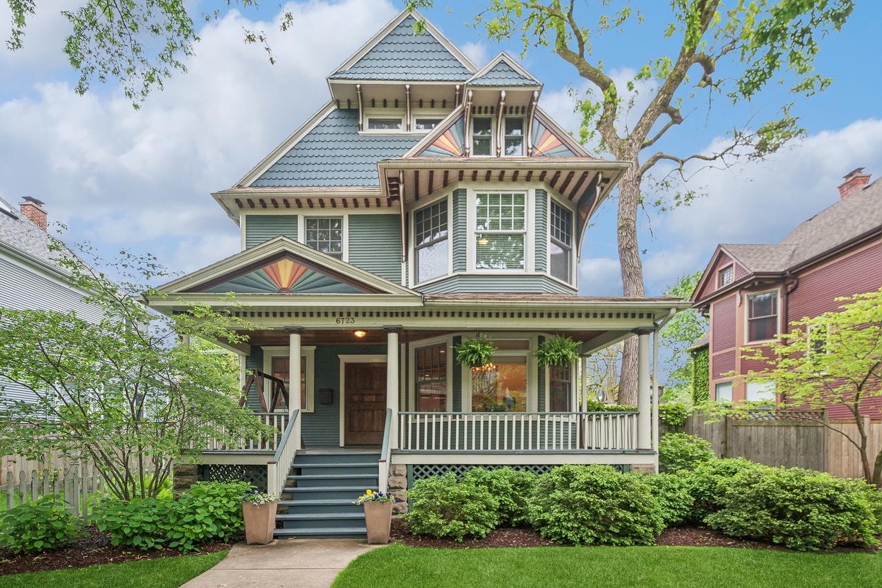 6723 N Greenview Ave., Chicago, IL 60626