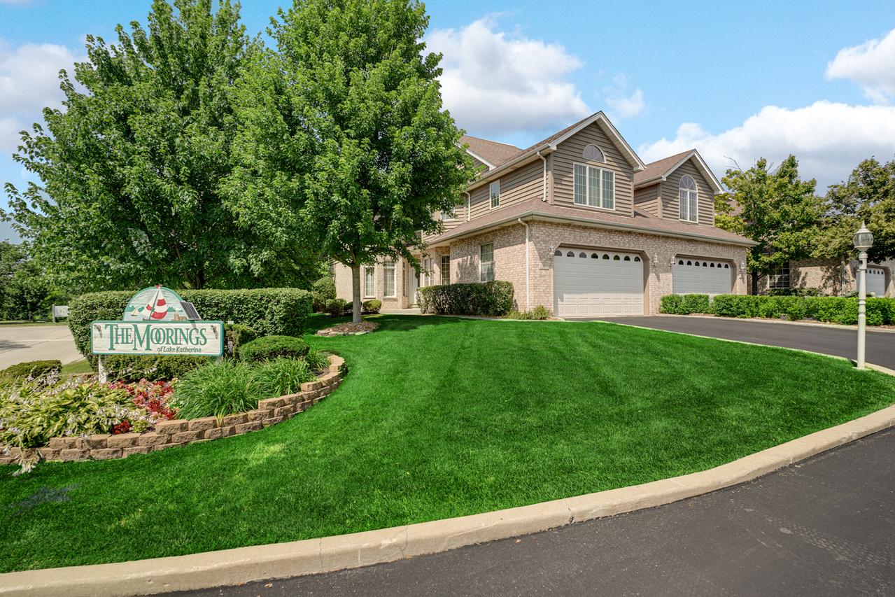 1 Moorings Dr., Palos Heights, IL 60463