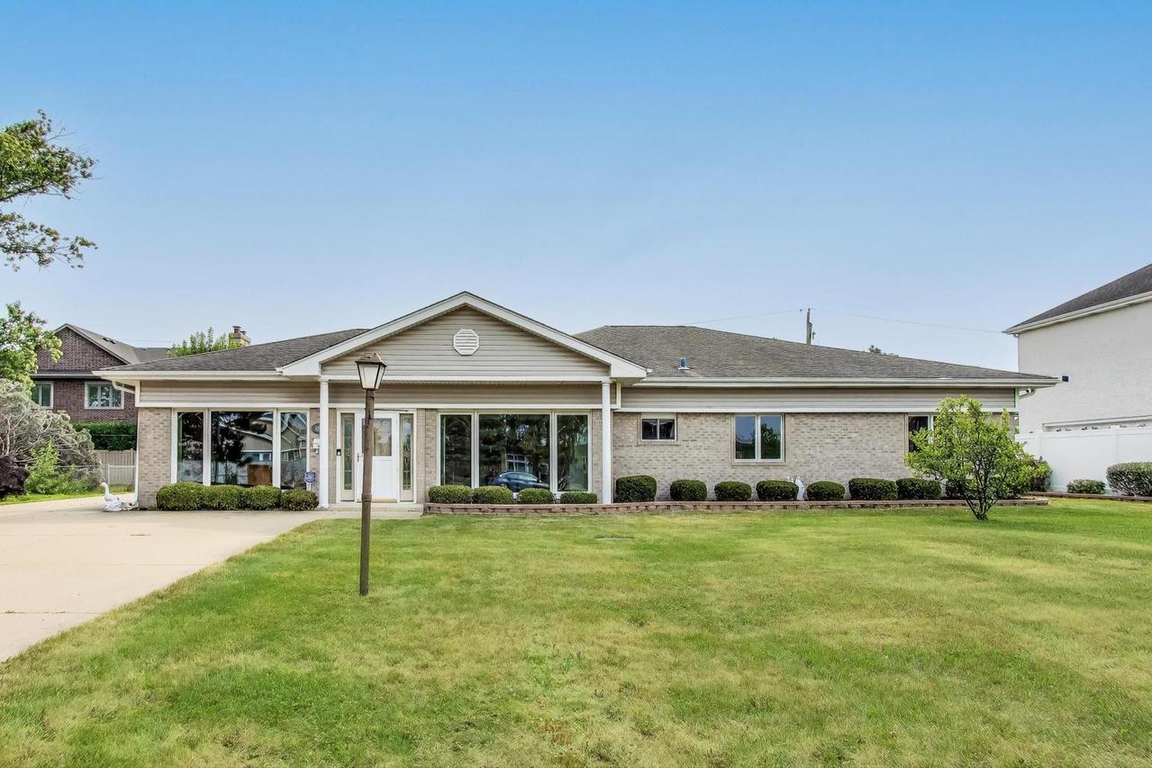 4883 N Vine Ave., Norridge, IL 60706