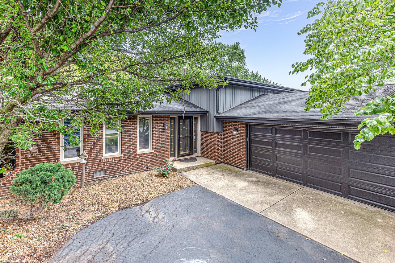 6414 180th St., Tinley Park, IL 60477