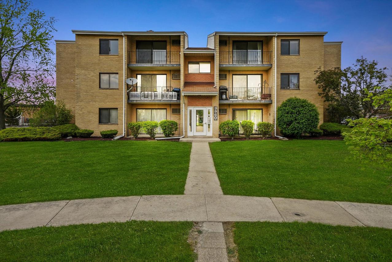 9960 Franchesca Ct. #3A, Orland Park, IL 60462