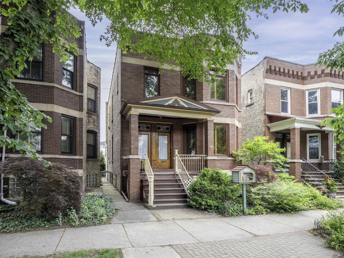 3525 N Bell Ave., Chicago, IL 60618