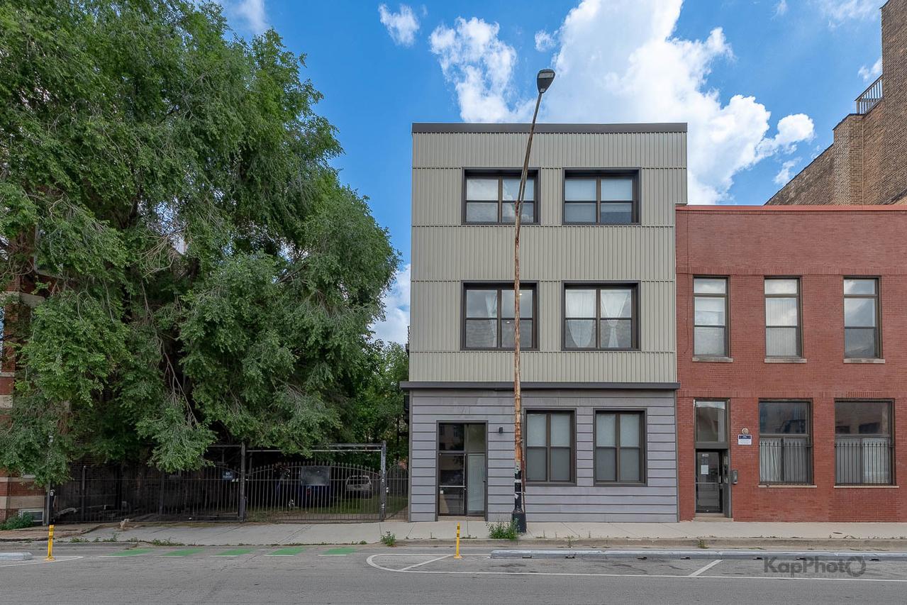 1346 W Augusta Blvd. #2, Chicago, IL 60642