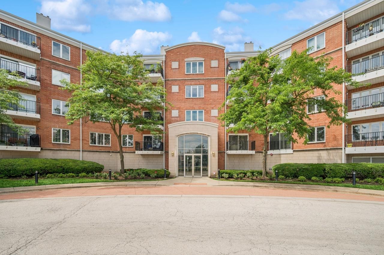 451 Town Place Cir. #308, Buffalo Grove, IL 60089
