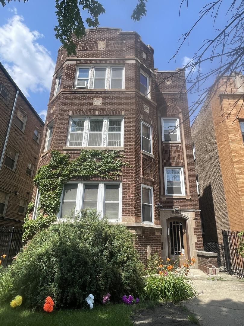 7840 S Jeffery Blvd., Chicago, IL 60649