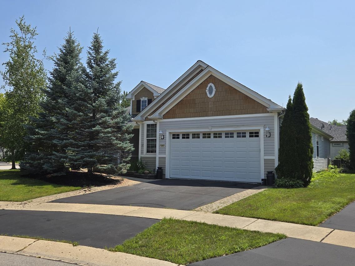 12621 Mulberry Ct., Huntley, IL 60142