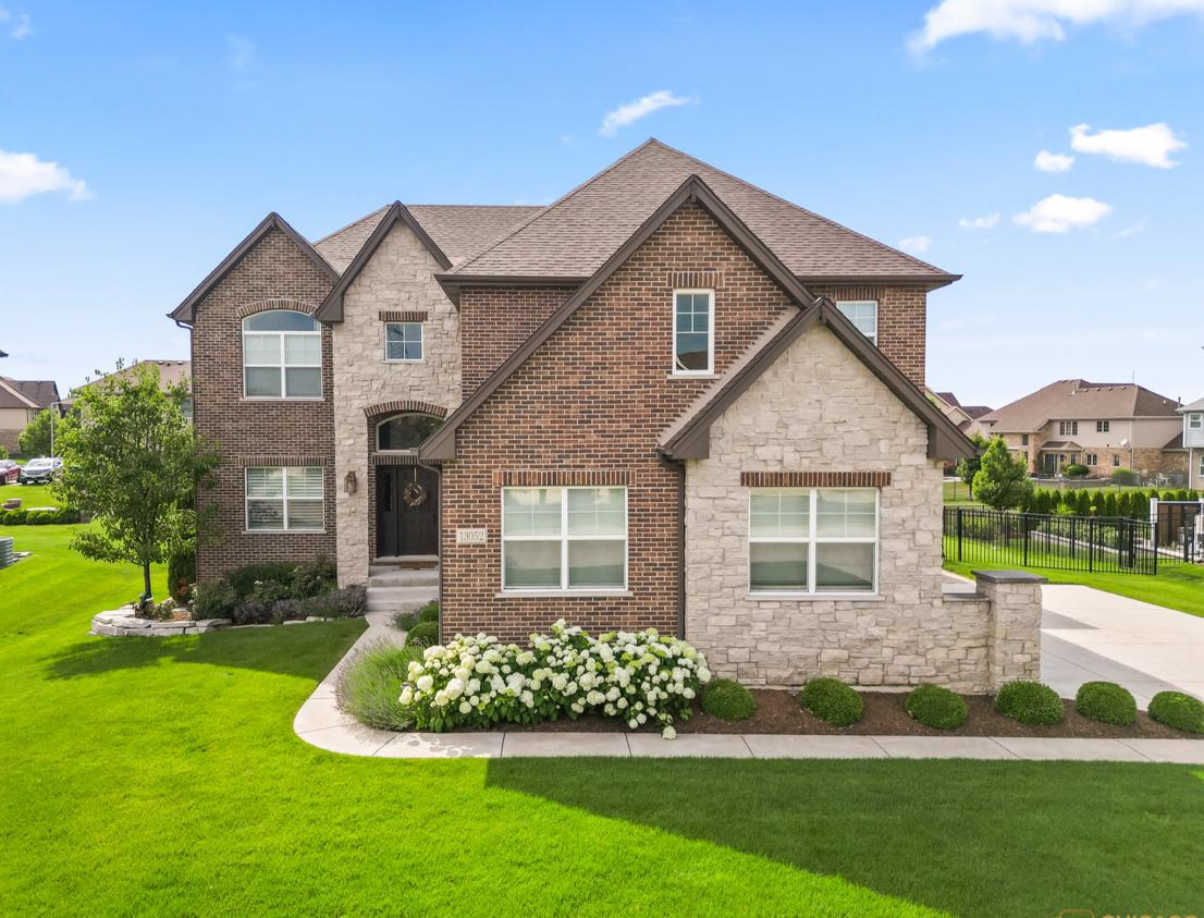 13052 Dunmoor Dr., Lemont, IL 60439
