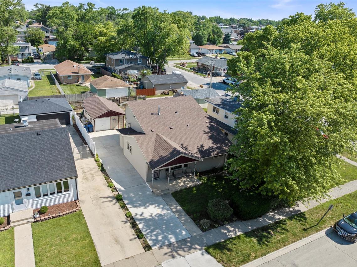 7306 W 115th St., Worth, IL 60482