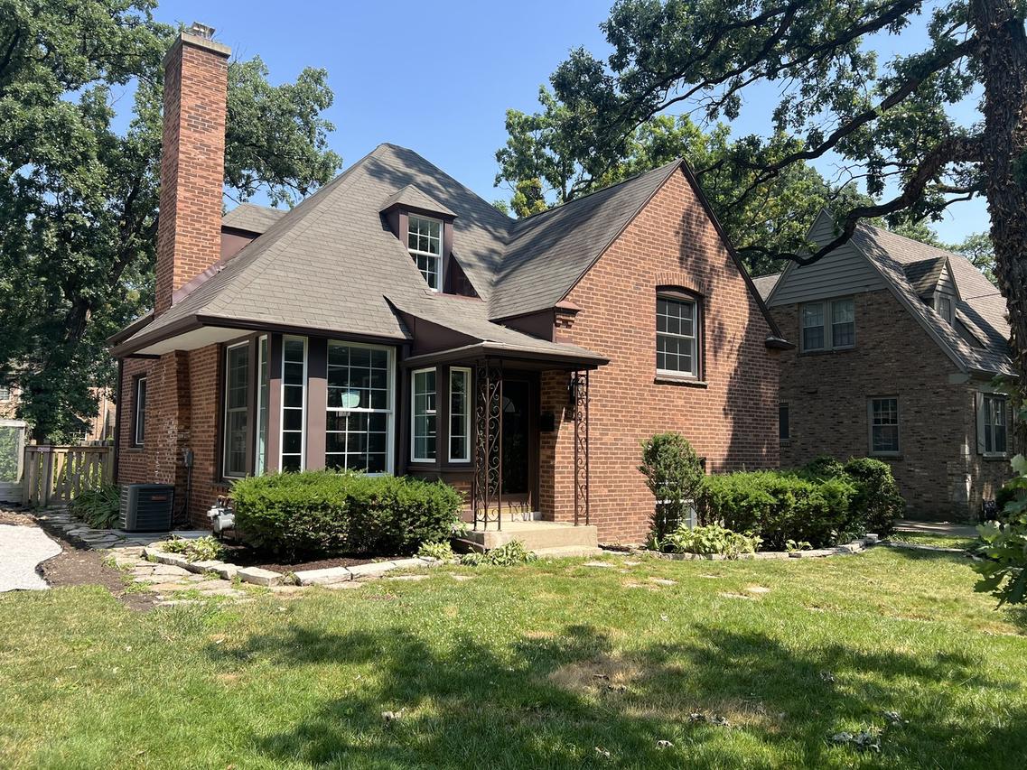 909 N Waiola Ave., La Grange Park, IL 60526