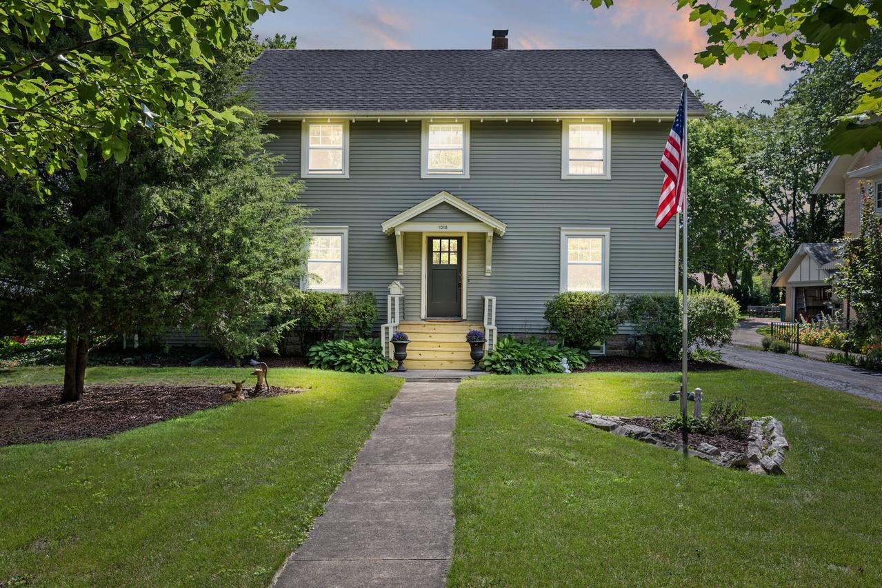 1018 Dekalb Ave., Sycamore, IL 60178