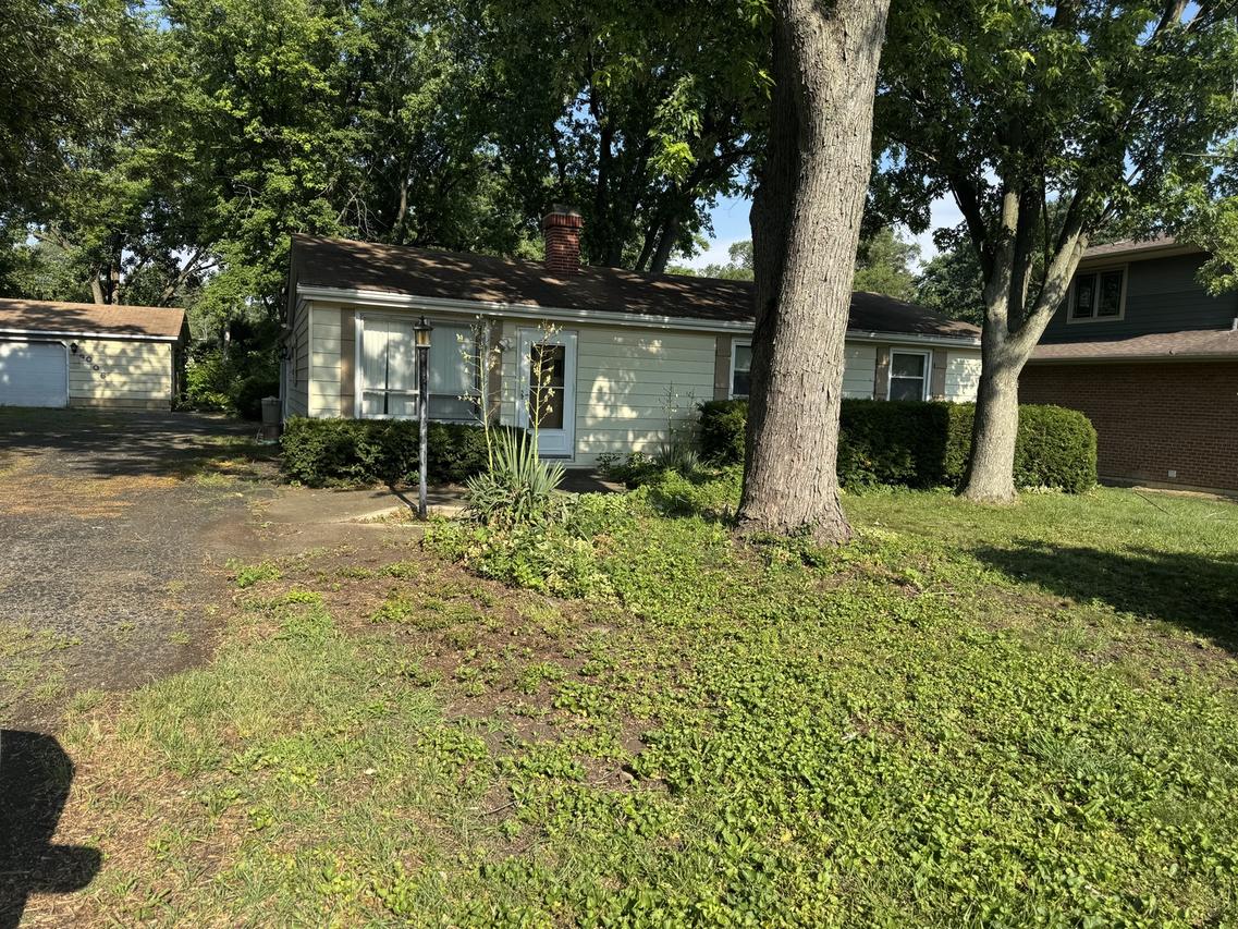 6006 Pershing Ave., Downers Grove, IL 60516