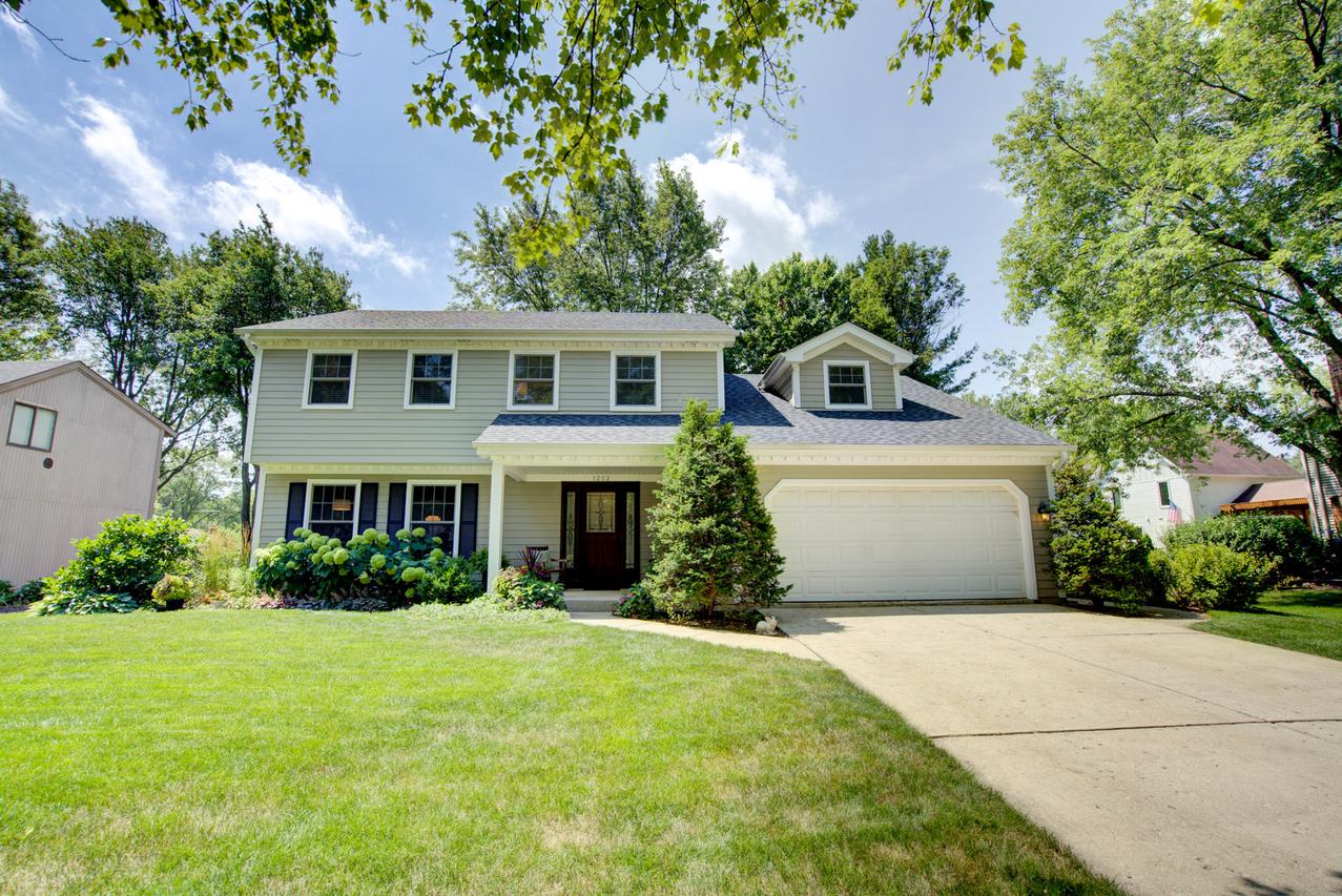 1202 Chateaugay Ave., Naperville, IL 60540