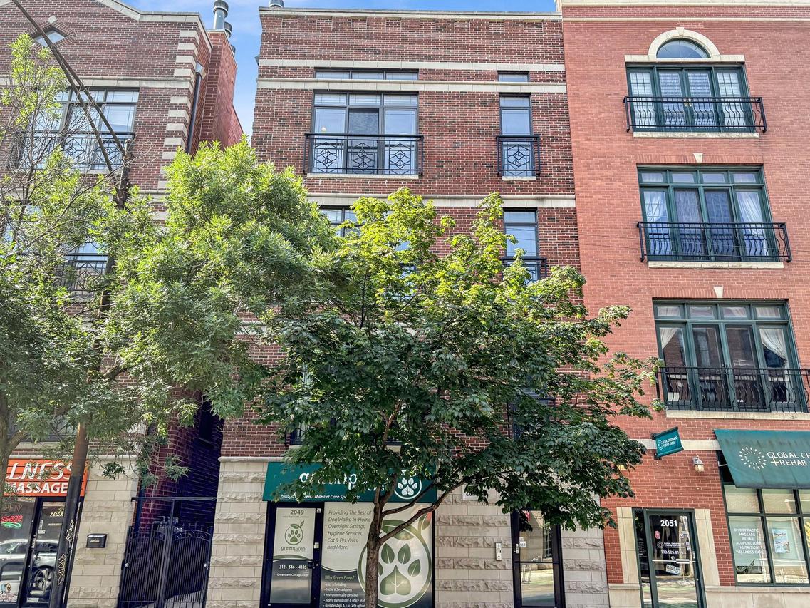 2049 W Belmont Ave. #4, Chicago, IL 60618
