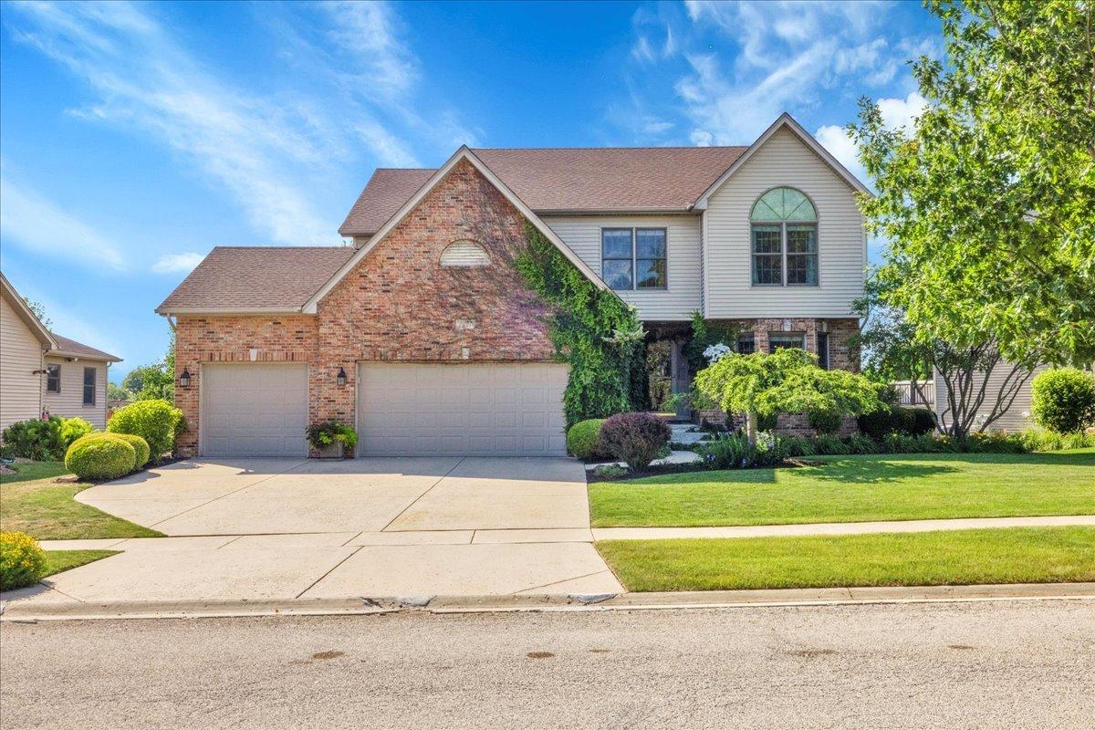 531 Danbury Dr., Oswego, IL 60543