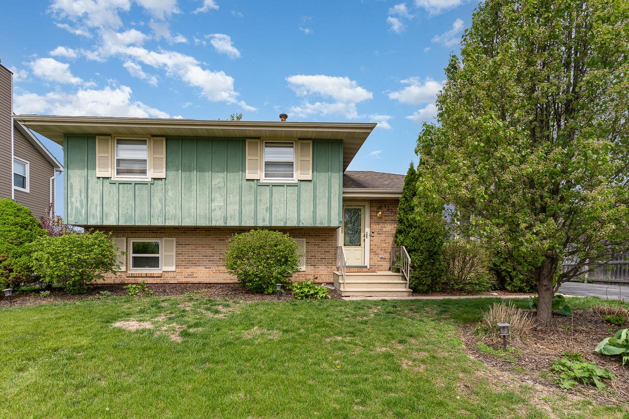 1339 Addleman St., Joliet, IL 60431