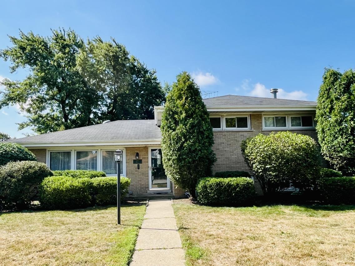 5517 Warren St., Morton Grove, IL 60053