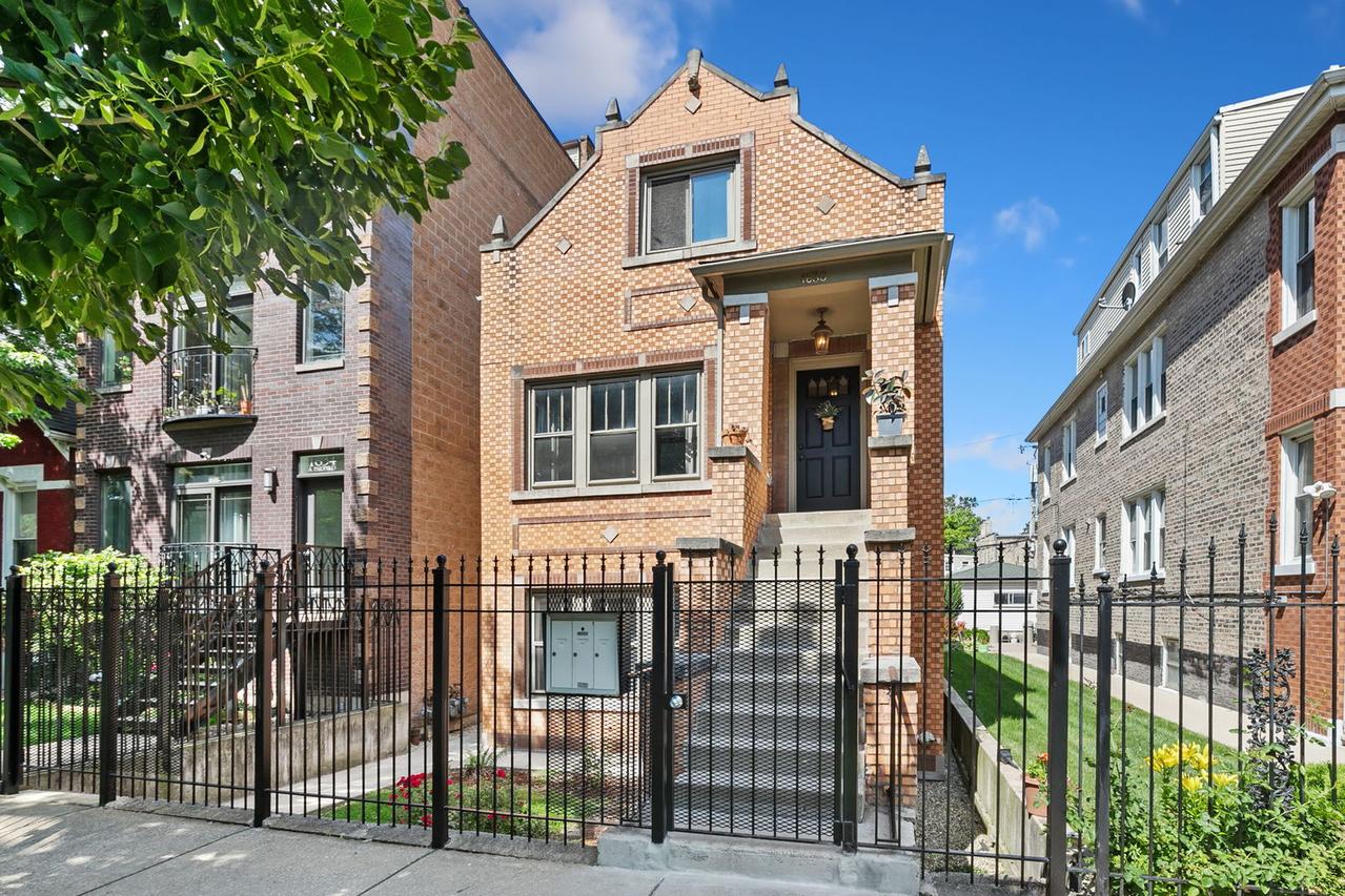 1630 S Fairfield Ave., Chicago, IL 60608