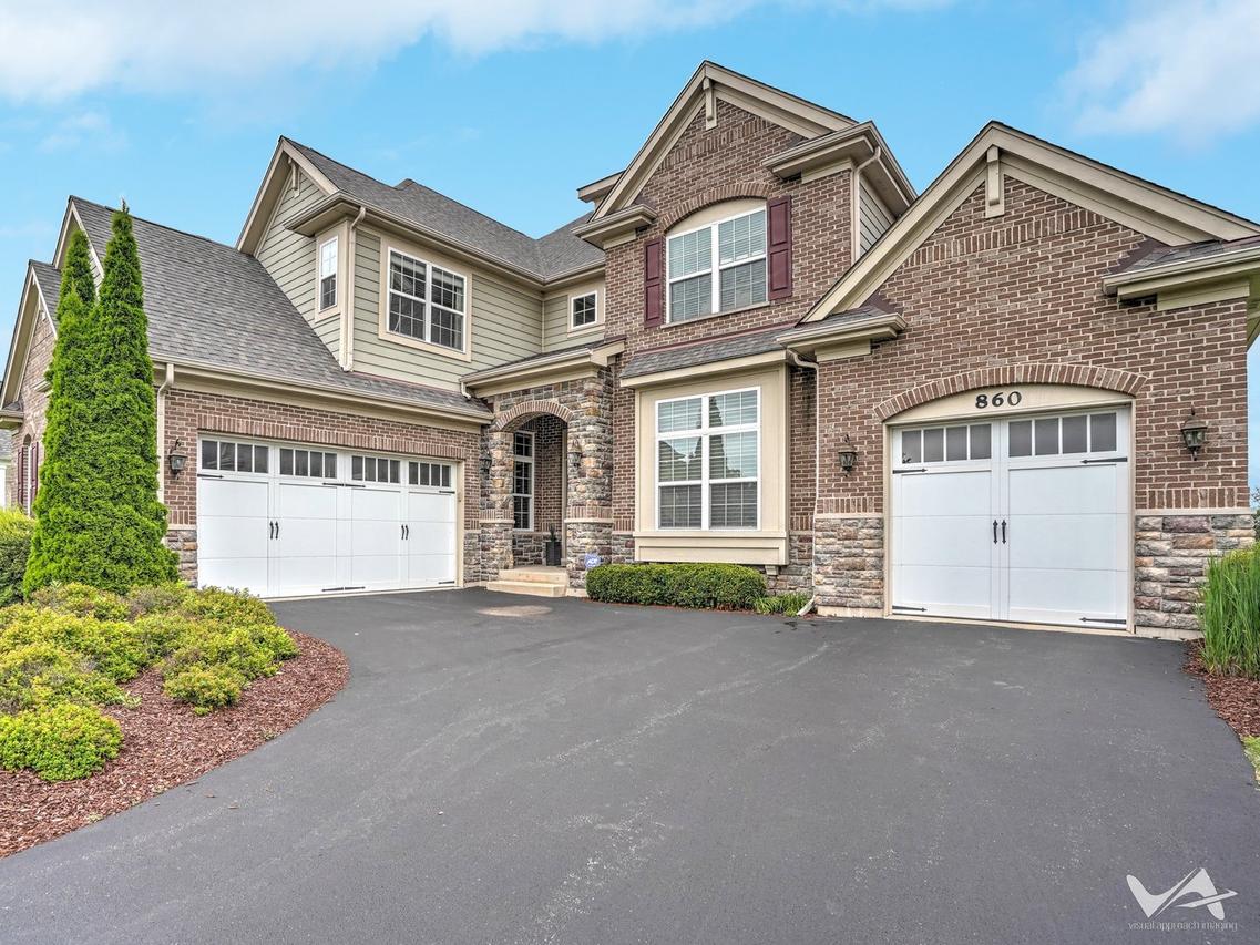 860 Reserve Dr., St. Charles, IL 60175