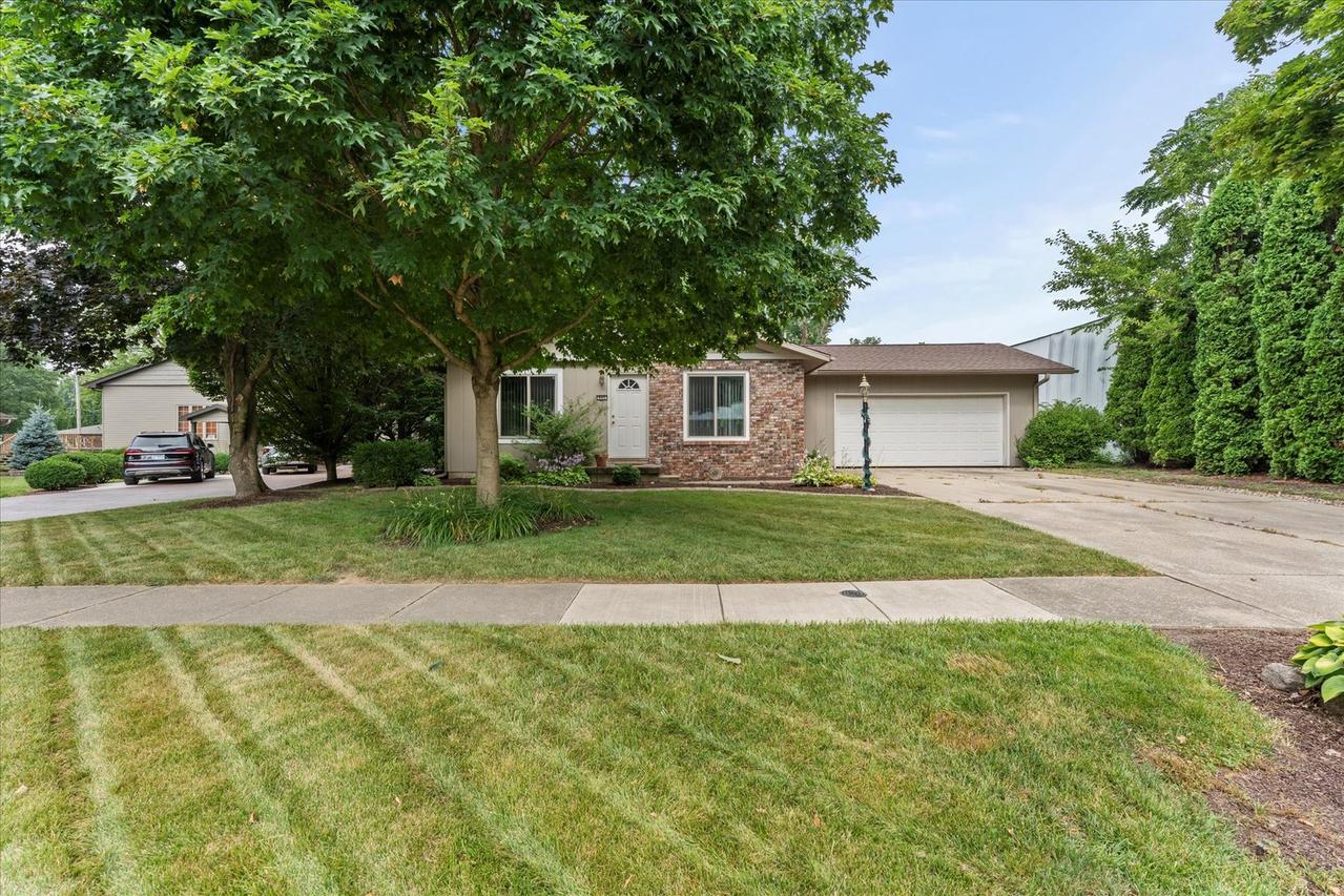 805 Center St., Mahomet, IL 61853
